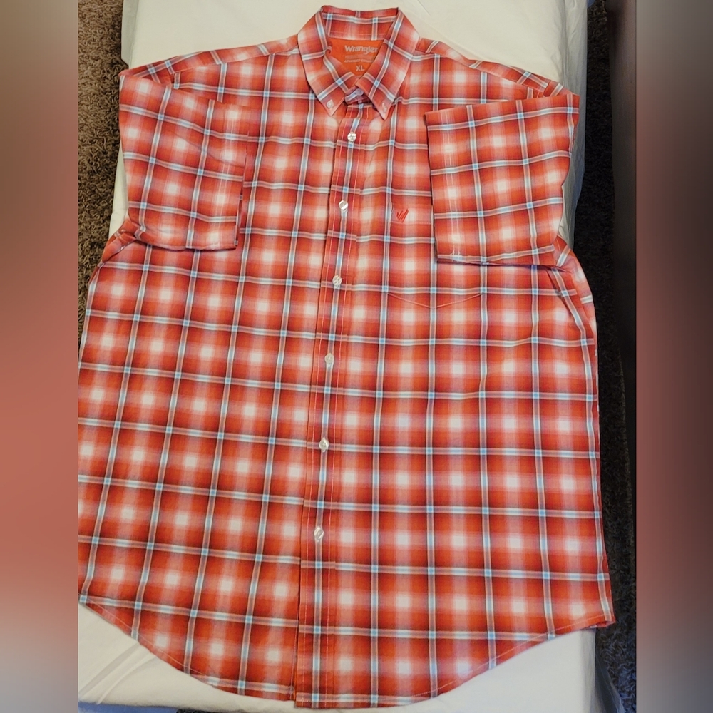 Wrangler Short Sleeved Red Plaid Men's Shirt